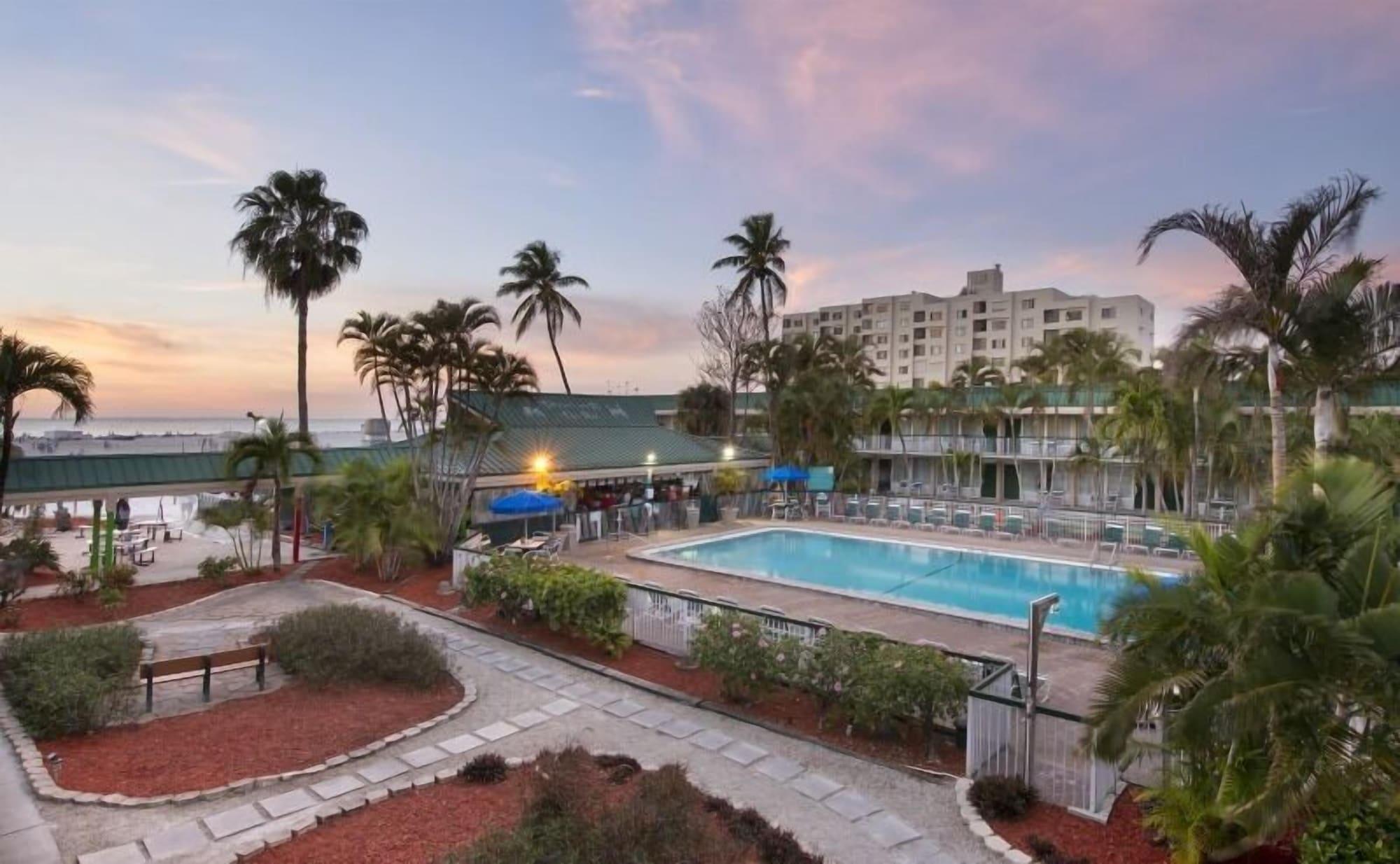 Wyndham Garden Fort Myers Beach Extérieur photo