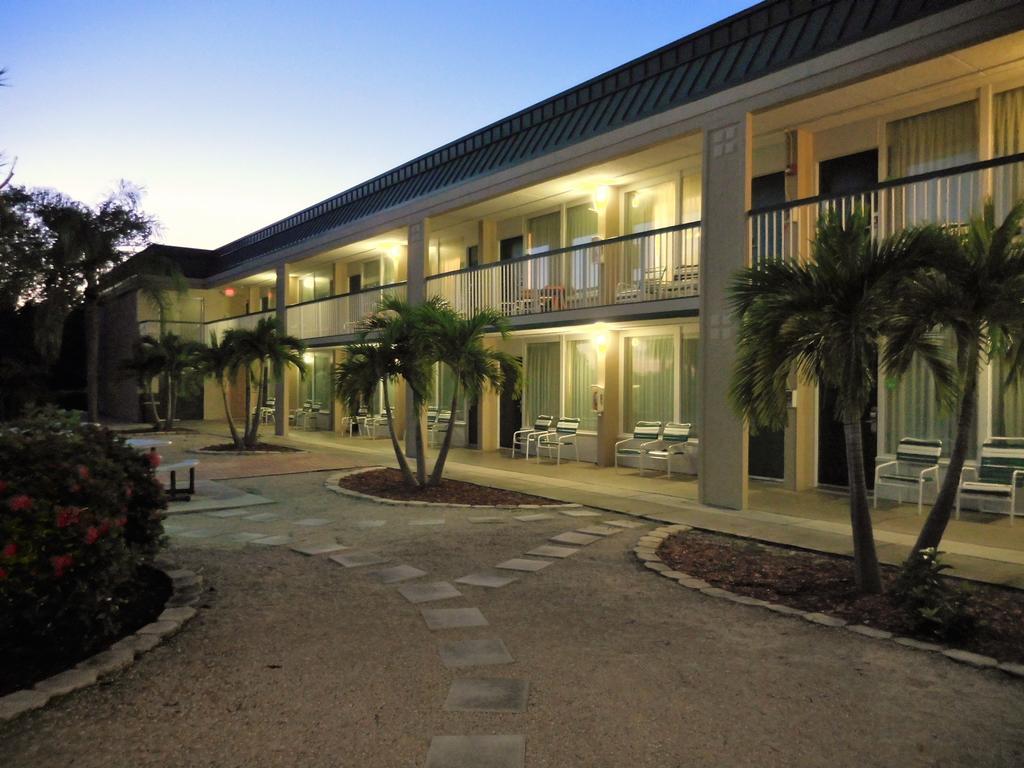 Wyndham Garden Fort Myers Beach Extérieur photo