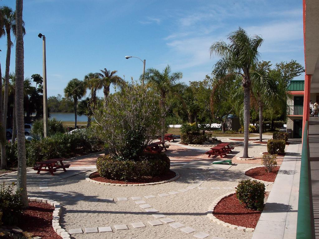 Wyndham Garden Fort Myers Beach Extérieur photo