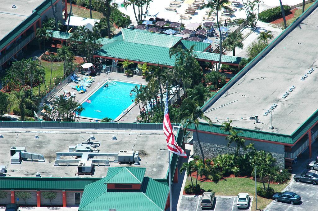 Wyndham Garden Fort Myers Beach Extérieur photo